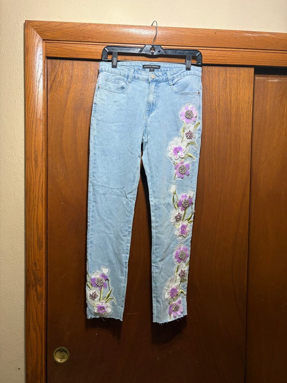 Boston Proper Floral Embellished Jeans Women's 4 Light Wash Straight Leg